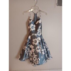 B. Darlin Floral Mini Dress Grey Sz 1/2 Juniors Back Cut Out